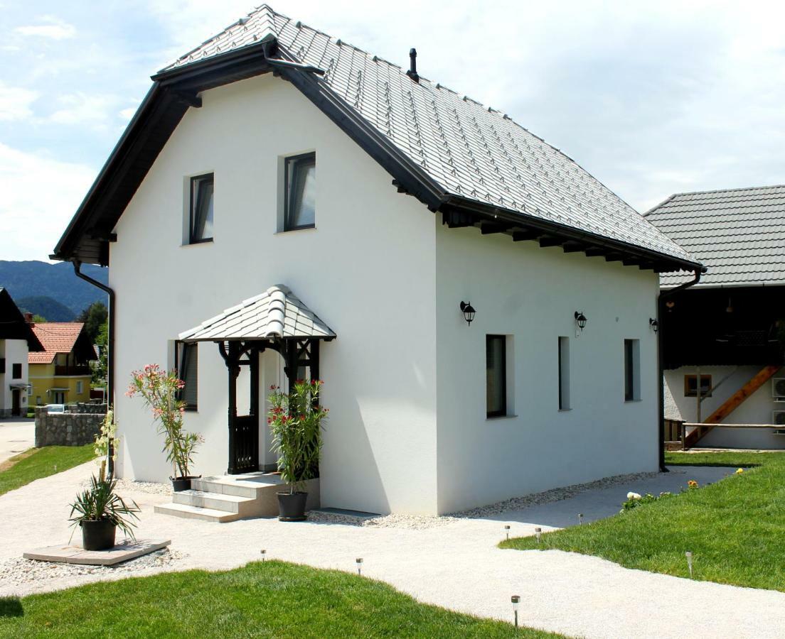 The Jungle Apartments And Rooms Bled Exterior photo