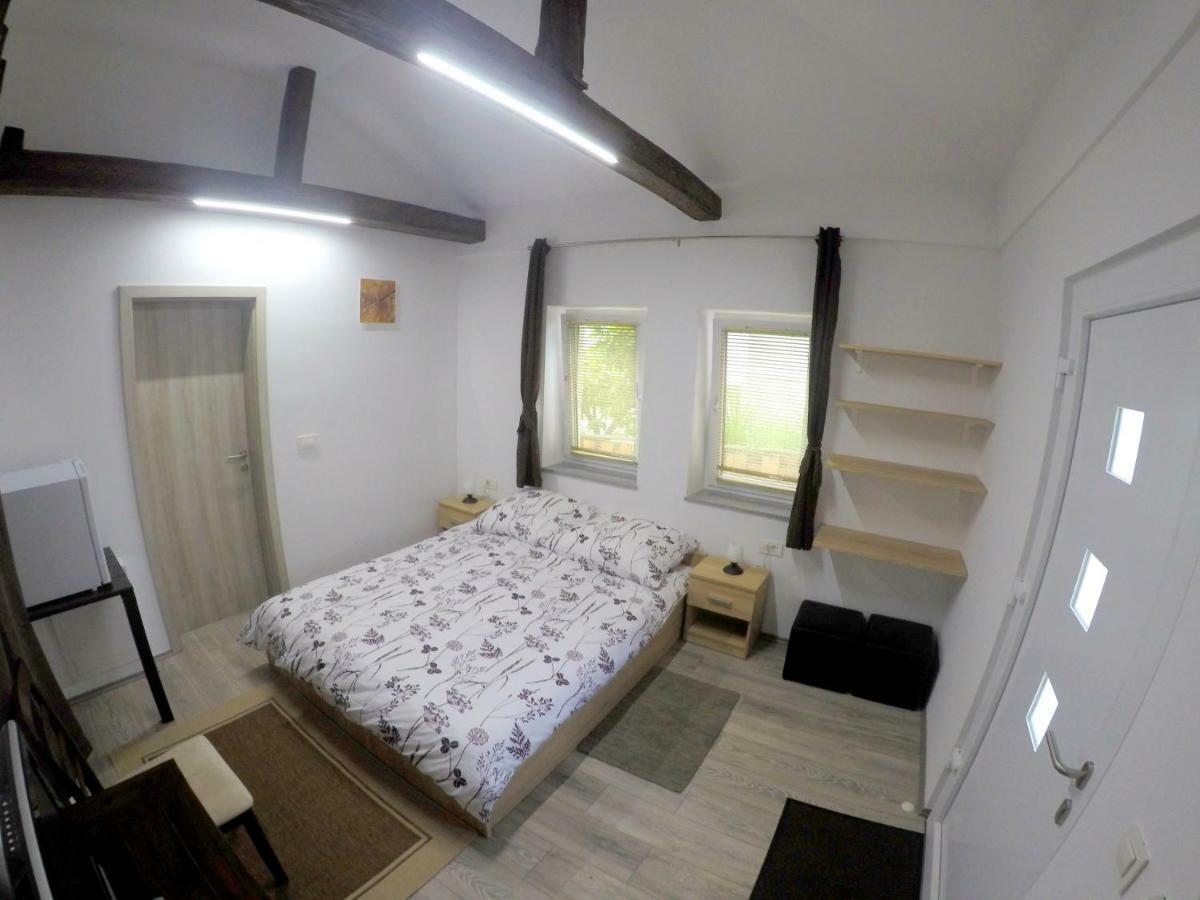 The Jungle Apartments And Rooms Bled Exterior photo